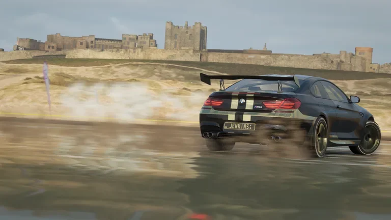BMW M6 FE with Gold edition livery in Forza Horizon 4, captured 10 Jan 2019