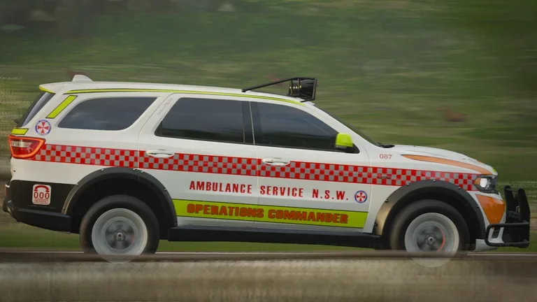 Dodge Durango with Ambulance Service NSW Operations Commander livery in Forza Horizon 4, captured 10 Jan 2019