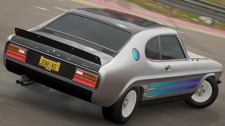 Ford Capri with Ice edition livery in Forza Horizon 4, captured 10 Jan 2019