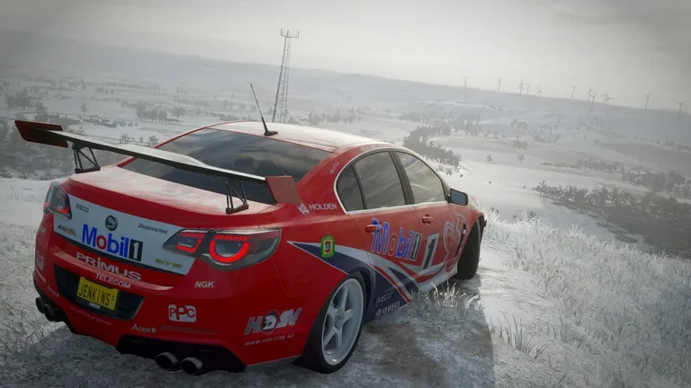 HSV GTS with Mobil Holden Racing Team Lowndes 2000 livery in Forza Horizon 4, captured 10 Jan 2019