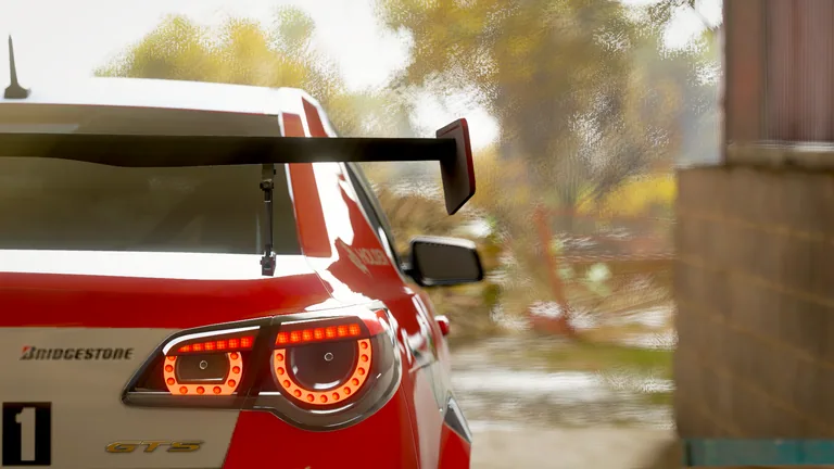 HSV GTS with Mobil Holden Racing Team Lowndes 2000 livery in Forza Horizon 4, captured 10 Jan 2019