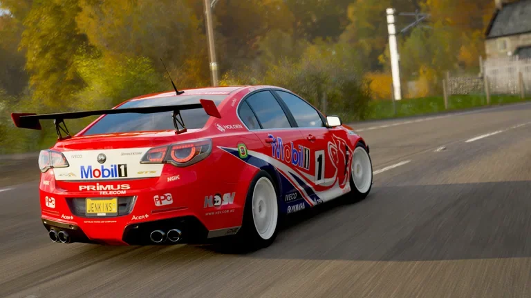 HSV GTS with Mobil Holden Racing Team Lowndes 2000 livery in Forza Horizon 4, captured 10 Jan 2019
