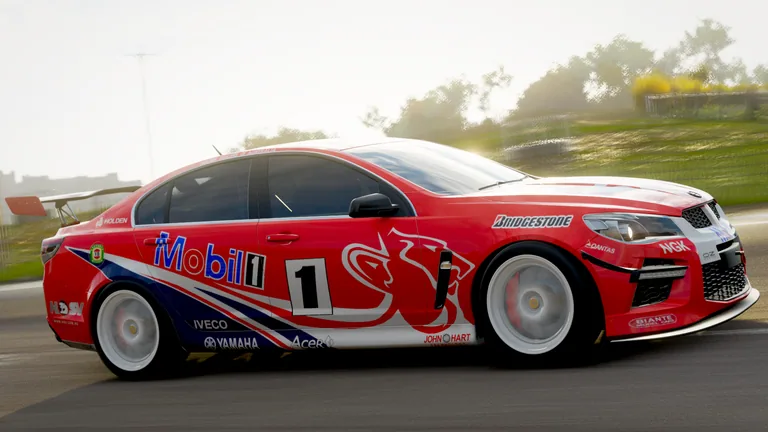 HSV GTS with Mobil Holden Racing Team Lowndes 2000 livery in Forza Horizon 4, captured 10 Jan 2019