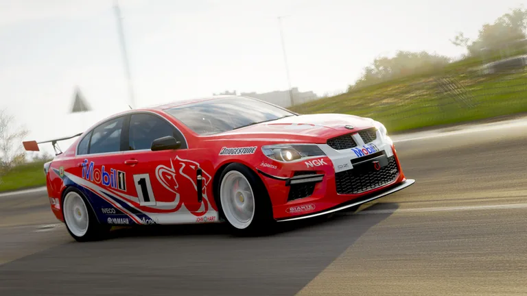 HSV GTS with Mobil Holden Racing Team Lowndes 2000 livery in Forza Horizon 4, captured 10 Jan 2019