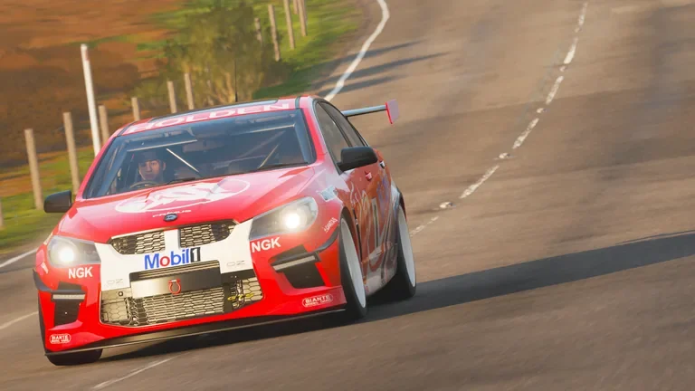 HSV GTS with Mobil Holden Racing Team Lowndes 2000 livery in Forza Horizon 4, captured 10 Jan 2019