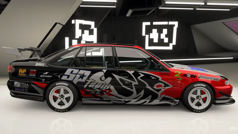 HSV GTS-R 1996 with Tander 2015 livery in Forza Horizon 4, captured 9 June 2026