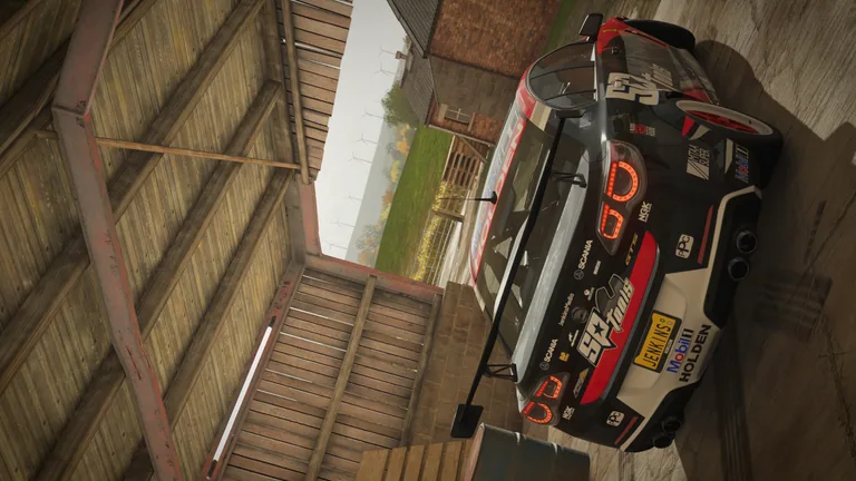 HSV GTS with Tander 2015 livery in Forza Horizon 4, captured 1 July 2020