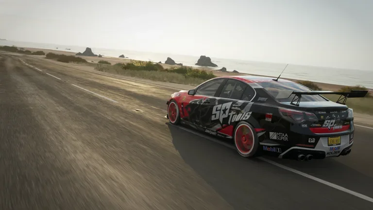 HSV GTS with Tander 2015 livery in Forza Horizon 4, captured 1 July 2020