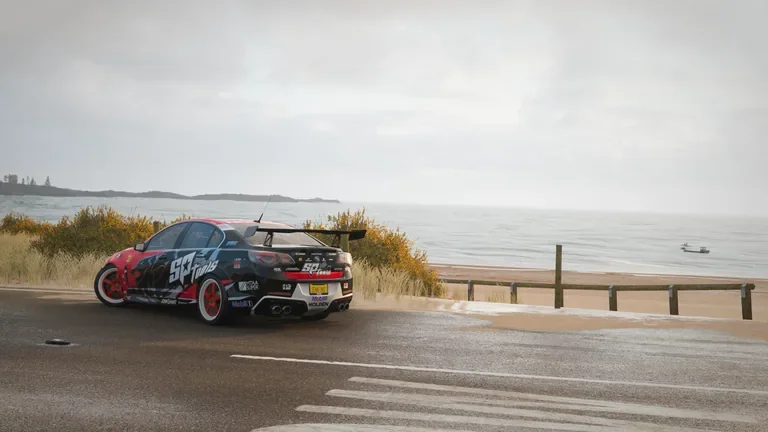 HSV GTS with Tander 2015 livery in Forza Horizon 4, captured 24 July 2020