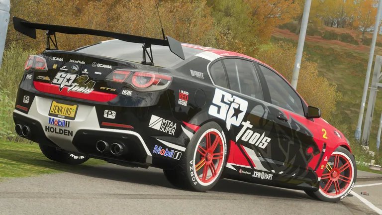 HSV GTS with Tander 2015 livery in Forza Horizon 4, captured 25 Feb 2021