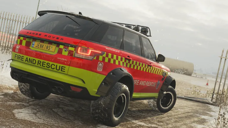 Range Rover with Fire & Rescue NSW livery in Forza Horizon 4, captured 1 Feb 2021