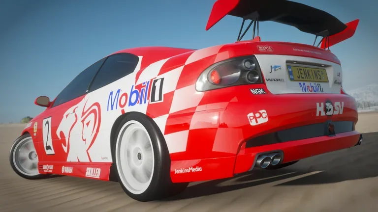 Vauxhall Monaro VXR with Bright 2002 livery in Forza Horizon 4, captured 24 July 2020