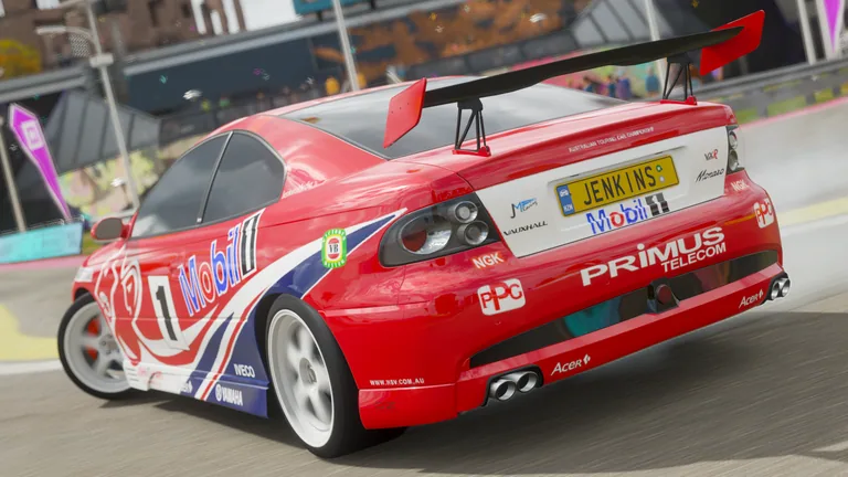 Vauxhall Monaro VXR with Mobil Holden Racing Team Lowndes 2000 livery in Forza Horizon 4, captured 24 July 2020