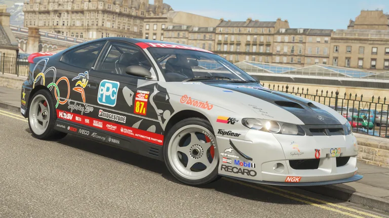 Vauxhall Monaro VXR with Sydney 2000 livery in Forza Horizon 4, captured 25 Feb 2021