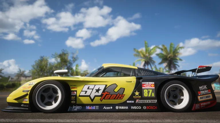 Porsche 911 GT1 Strassenversion with SP Tools racing livery in Forza Horizon 5, captured 7 Dec 2021