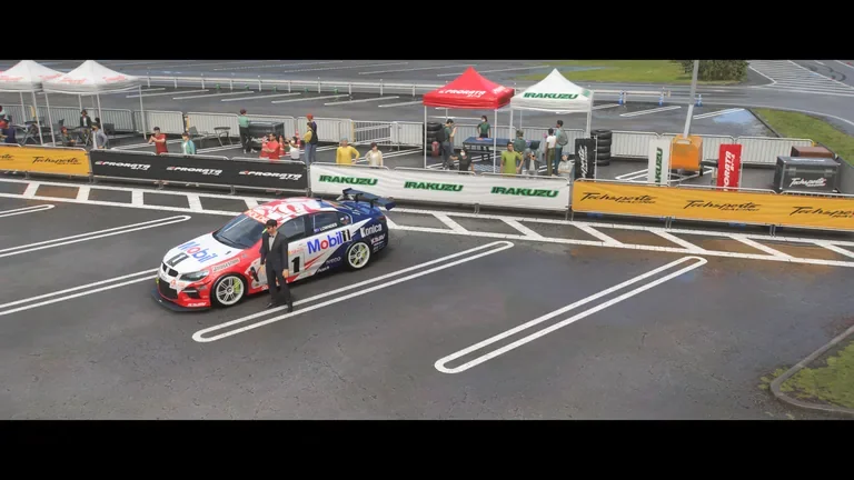 HSV GTS with Mobil Holden Racing Team Lowndes 1999 livery in Forza Horizon 6, captured 24 May 2026